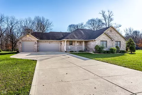 12717 N Waters Edge Dr, Camby, IN 46113
