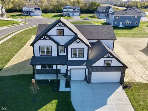 2247 Pine Valley Dr, Plainfield, IN 46168