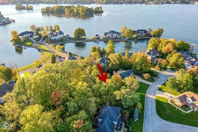 9214 Bluestone Cir, Indianapolis, IN 46236