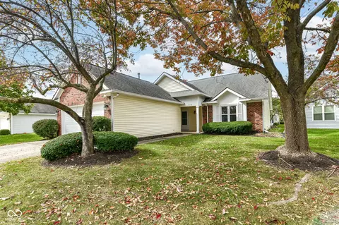 7358 Brackenwood Dr, Indianapolis, IN 46260