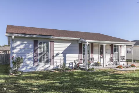 1310 Ash Ct, Martinsville, IN 46151