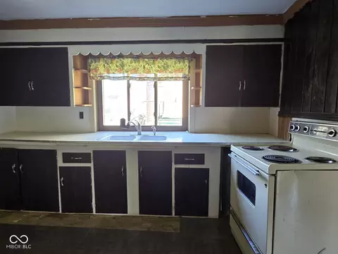 Kitchen - 304 E Ohio St, Center Point, IN 47840 photo 1 of 3