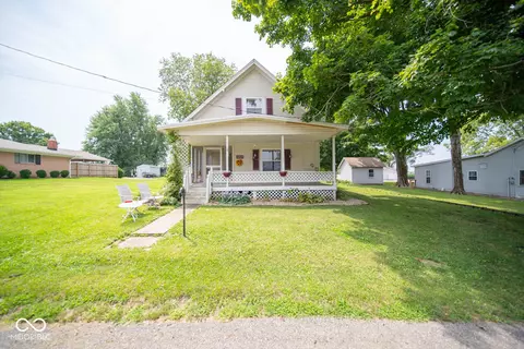 6063 W Mount Auburn 2nd St, Edinburgh, IN 46124
