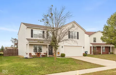 2452 Monarchy Ln, Greenwood, IN 46143