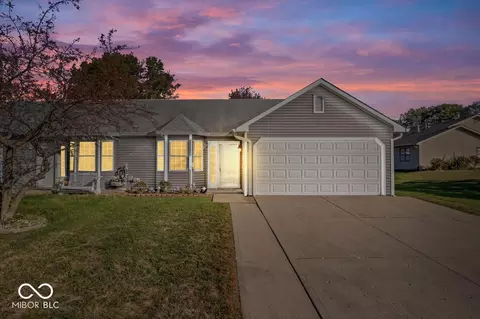 22 Medina Ln, Indianapolis, IN 46227
