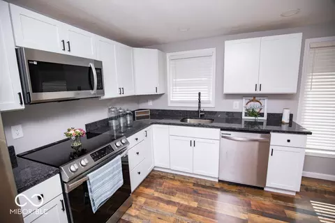 Kitchen - 1395 E Wehner Ln, Madison, IN 47250 photo 2 of 2