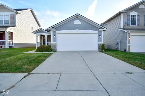 599 Shining Star Ln, Avon, IN 46123