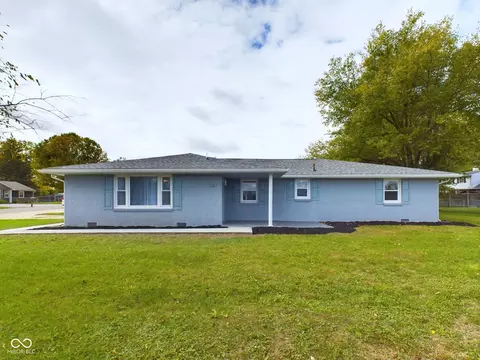 102 Willow Ln, Anderson, IN 46012