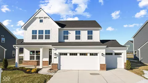 258 Mcnair Rd, Whiteland, IN 46184