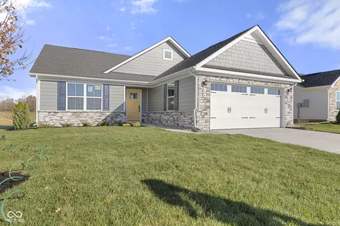 384 Charles Freer Ln, Whiteland, IN 46184