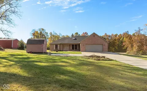 8225 Mcwhorter Rd, Martinsville, IN 46151