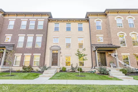 323 Wakefield Way, Zionsville, IN 46077