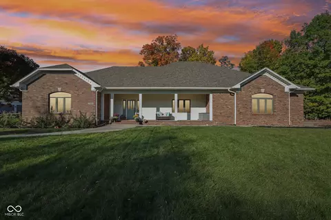 11460 Woods Bay Ln, Indianapolis, IN 46236