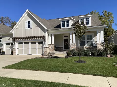 11103 Cliffside Dr, Fortville, IN 46040