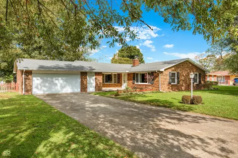 567 Nottingham Dr, Seymour, IN 47274