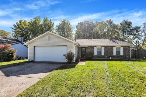 3727 Pebble Creek Dr, Indianapolis, IN 46268