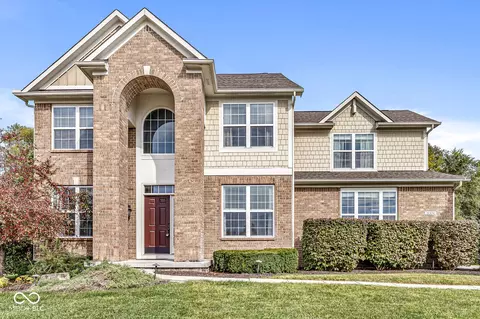 11574 Harvest Moon Dr, Noblesville, IN 46060