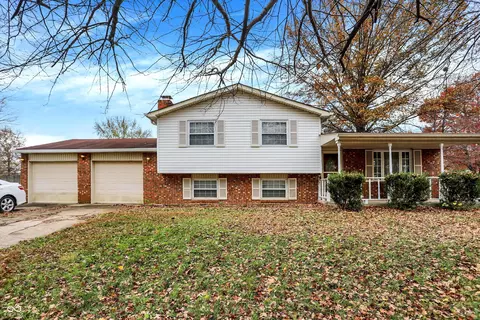 939 Brevard Dr, Indianapolis, IN 46217