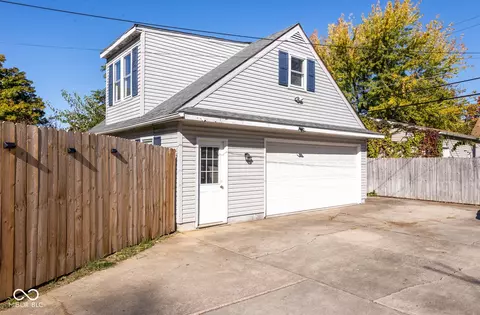 346 W 38th St W, Anderson, IN 46013