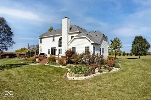 Exterior - 4025 E State Rd 252, Franklin, IN 46131 photo 3 of 18