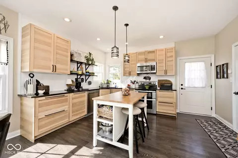 Kitchen - 4025 E State Rd 252, Franklin, IN 46131 photo 1 of 3