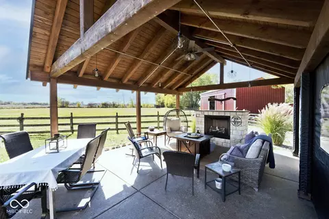 Exterior - 4025 E State Rd 252, Franklin, IN 46131 photo 11 of 18
