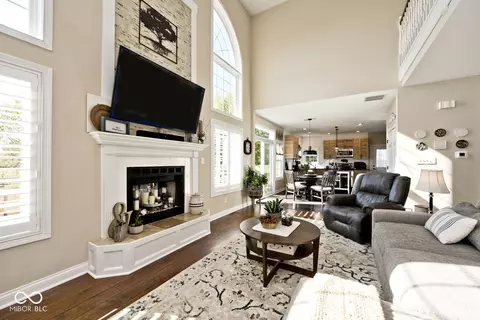 Living - 4025 E State Rd 252, Franklin, IN 46131 photo 1 of 4