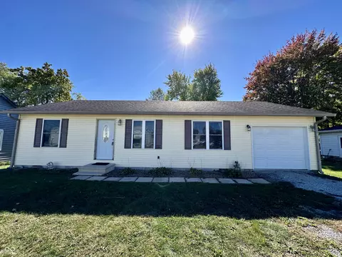 1018 Avenue B St, Greencastle, IN 46135