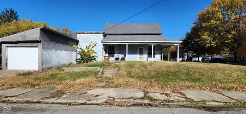 301 W 5th St, Veedersburg, IN 47987