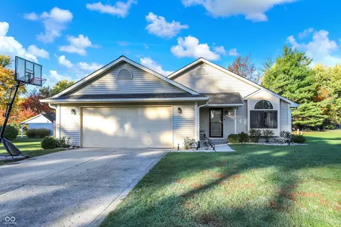 1406 Apple St, Greenfield, IN 46140