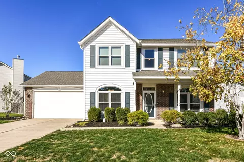 10121 Youngwood Ln, Fishers, IN 46038