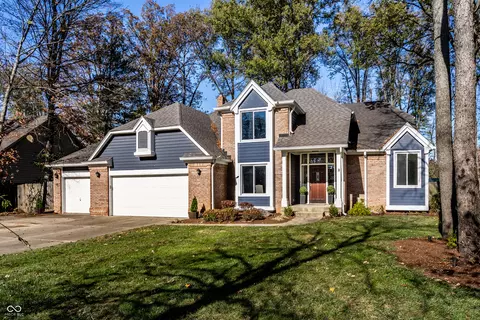 7040 W Carrie Dr, New Palestine, IN 46163