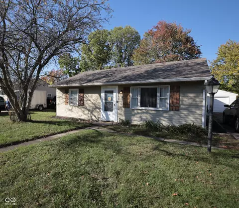 136 Allen Ln, Greenfield, IN 46140