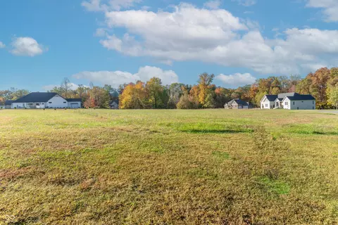 8165 Cindy Cir, Martinsville, IN 46151