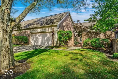 8513 Olde Mill Circle West Dr, Indianapolis, IN 46260