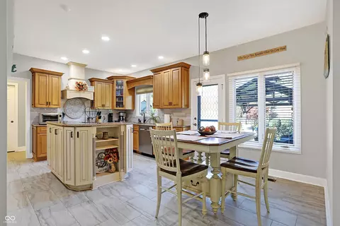Kitchen - 10 E Senator Way, Carmel, IN 46032 photo 1 of 5