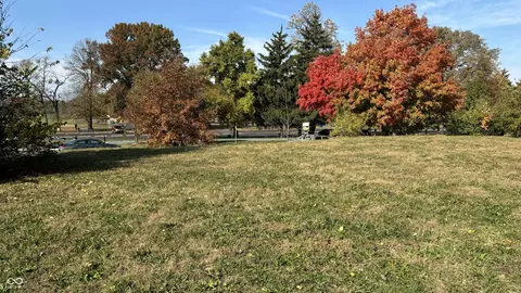 2809 E Riverside Dr, Indianapolis, IN 46208 photo 4