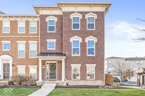 6361 Fairfield St, Whitestown, IN 46075