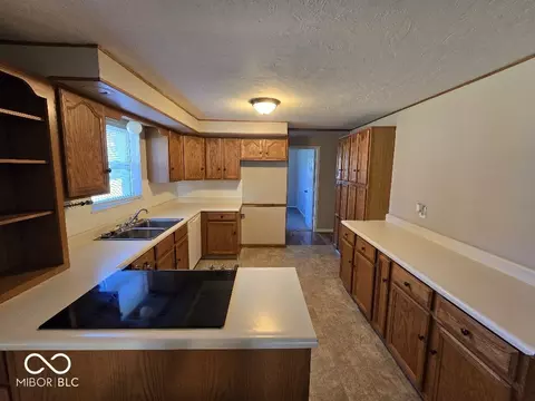 310 Jeffrey Ln, Pendleton, IN 46064 photo 8