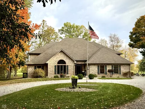 9230 NW Oak St, Alexandria, IN 46001