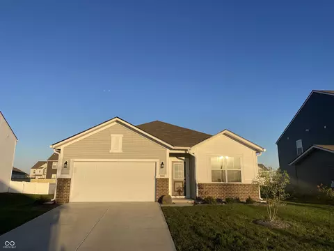 335 Bluestem Ln, Whiteland, IN 46184