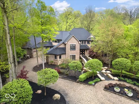 9468 Sullivan Pl, Zionsville, IN 46077