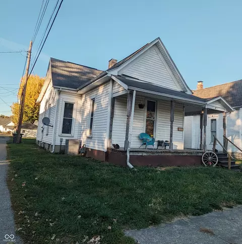 116 E 9th St, Rushville, IN 46173