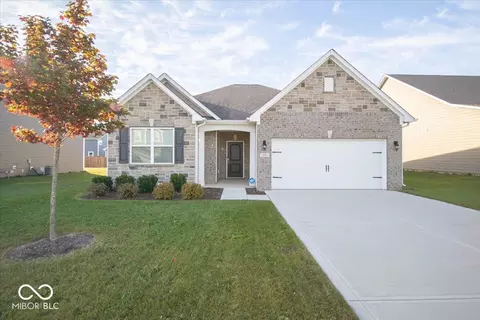 233 Carrick Glen Blvd, Pendleton, IN 46064
