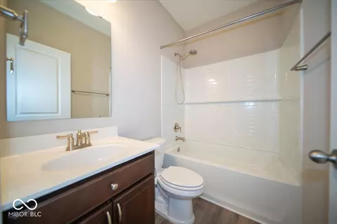 233 Carrick Glen Blvd, Pendleton, IN 46064 photo 8