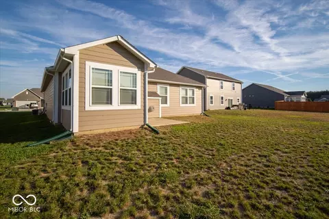 233 Carrick Glen Blvd, Pendleton, IN 46064 photo 30