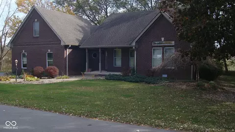 2573 Peachtree Dr, Franklin, IN 46131