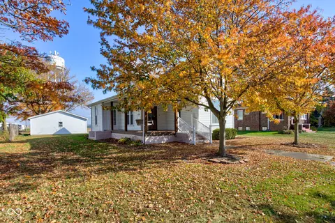 Exterior - 211 S Independence St, Windfall, IN 46076 photo 1 of 7