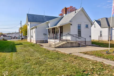 Exterior - 211 S Independence St, Windfall, IN 46076 photo 5 of 7
