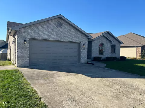 5105 S Delaware Dr, Muncie, IN 47302